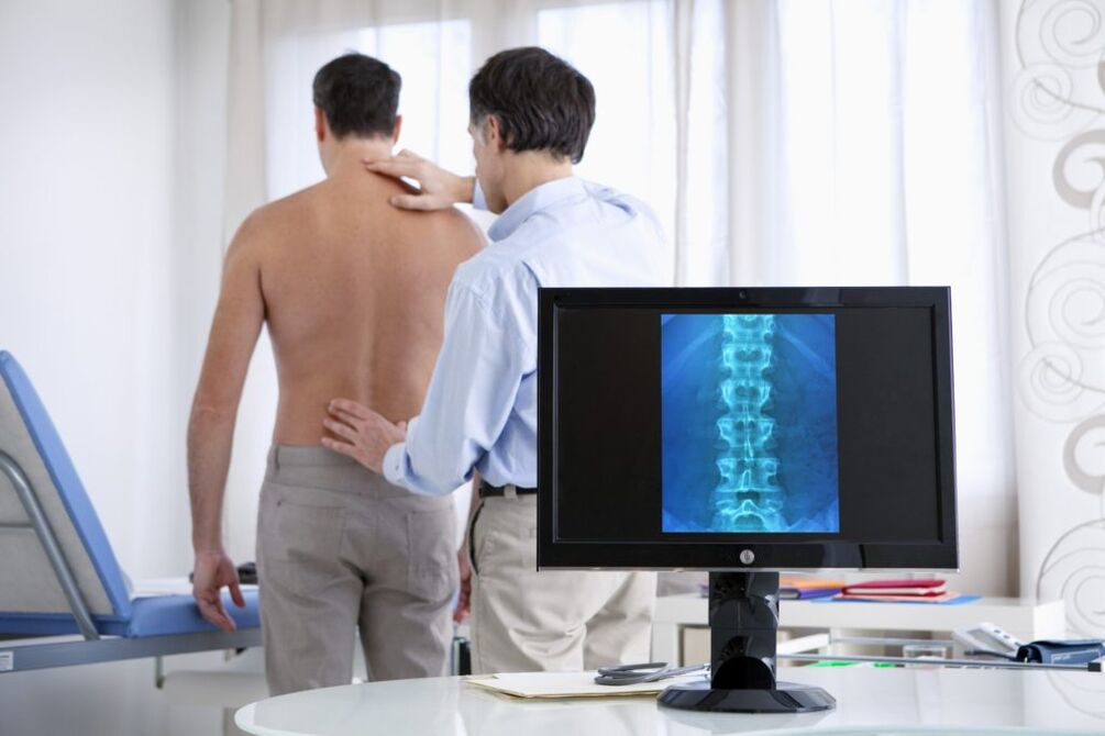 Diagnose der Osteochondrose durch einen Arzt