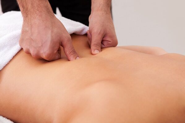 Massagesitzungen helfen Ihnen, wenn Ihr Rücken in der Lendengegend schmerzt