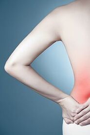 Ständige Schmerzen im unteren Rücken sind das zweite Stadium der Osteochondrose.