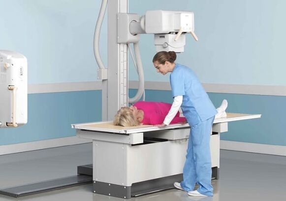 MRT als Möglichkeit zur Diagnose einer spinalen Osteochondrose.